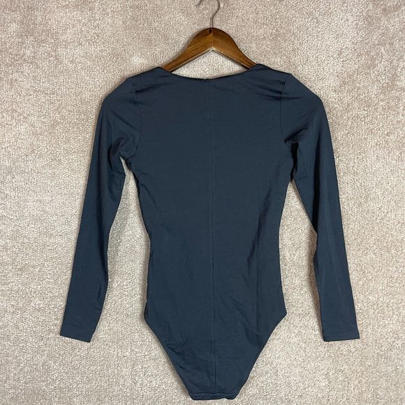 Everlane Bodysuit Top Womens Size XS Black Long Sleeve V Neck Stretch Supima NEW - Picture 8 of 9